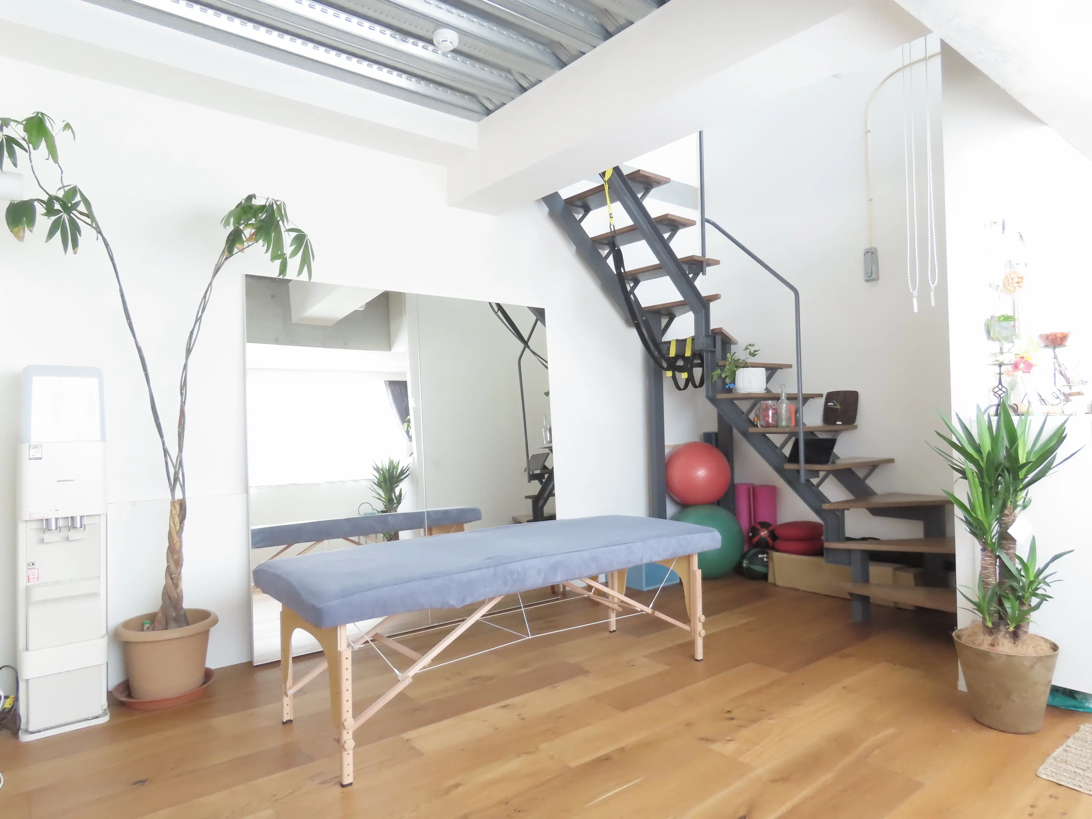 STUDIO